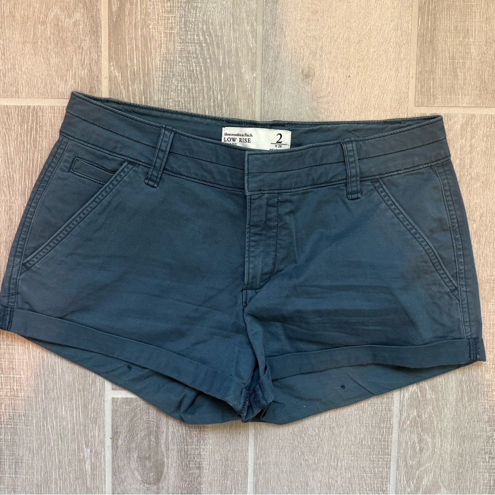 abercrombie low-rise navy shorts